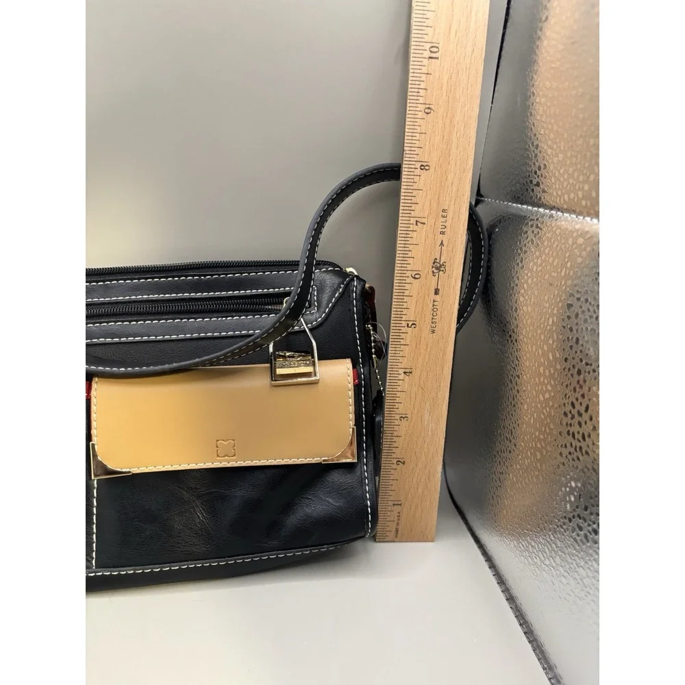 Liz Claiborne liz claiborne